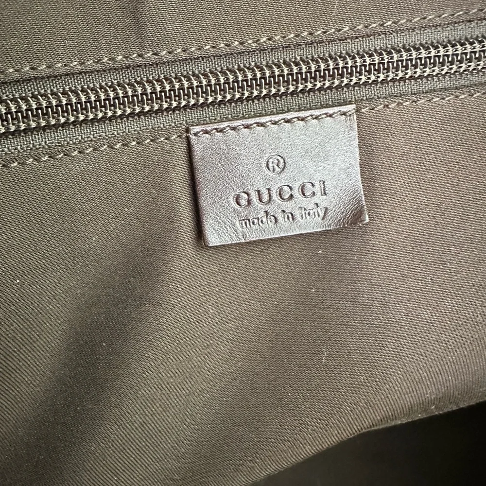 Gucci authentic travel